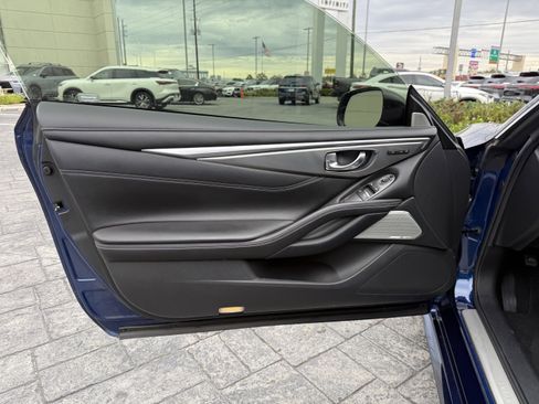 Used 2018 INFINITI Q60 3.0t Luxe w/ Sensory Package 3.0T Luxe image 10