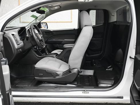 Used 2021 Chevrolet Colorado W/T w/ Custom Special Edition RWD image 16