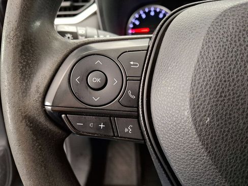 Used 2020 Toyota RAV4 XLE image 17