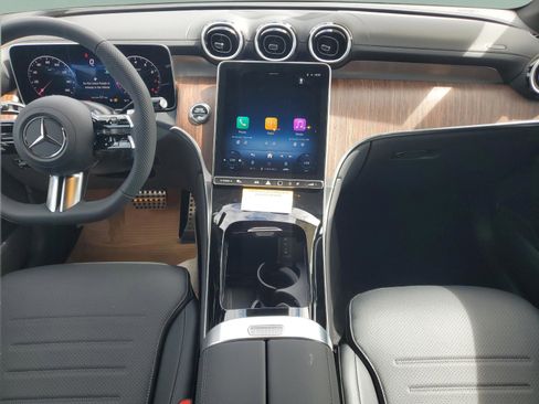 Used 2026 Mercedes-Benz GLC 300 image 16