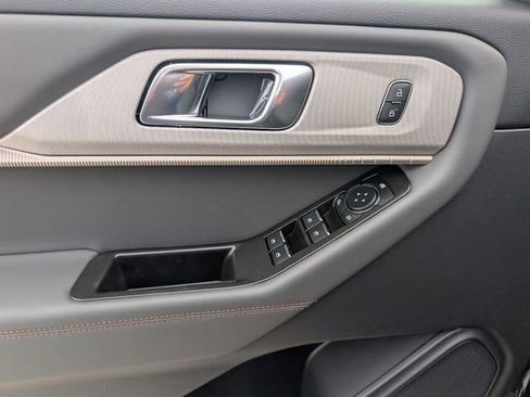 New 2026 Ford Explorer Active RWD image 12