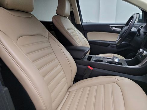 Used 2022 Ford Edge SEL image 21
