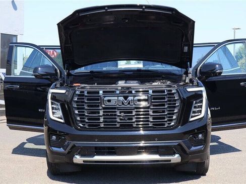 Used 2026 GMC Yukon Denali Ultimate AWD/4WD image 43