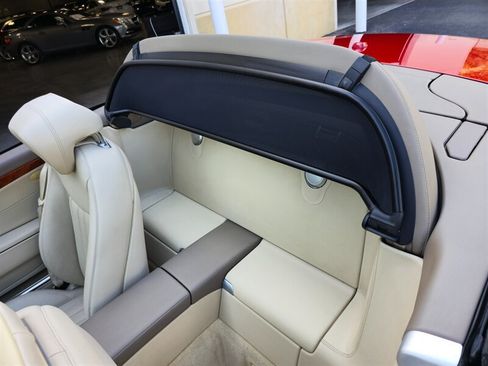 Used 2009 Mercedes-Benz SL 550 image 24