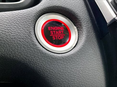 Used 2018 Honda CR-V Touring image 33