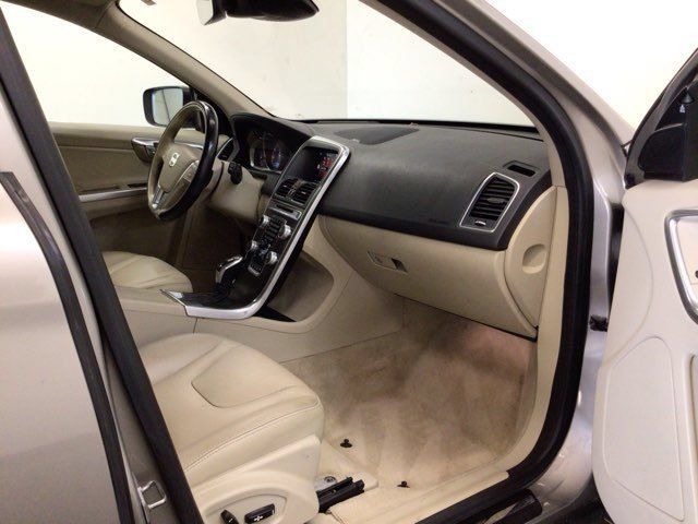 Used 2015 Volvo XC60 T5 Platinum AWD/4WD image 12