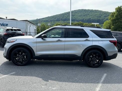 Used 2023 Ford Explorer ST-Line w/ Class IV Trailer Tow Package RWD image 11