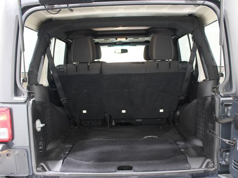 Used 2016 Jeep Wrangler Unlimited Sahara w/ Max Tow Package image 17