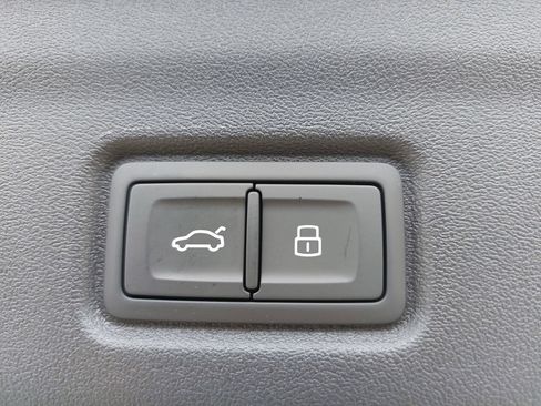 New 2027 Audi Q6 e-tron Premium AWD/4WD image 13