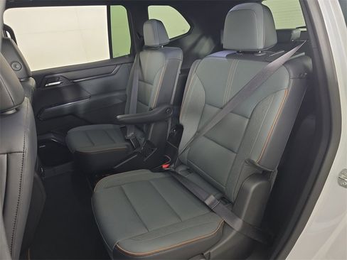 Used 2024 GMC Acadia AT4 image 18