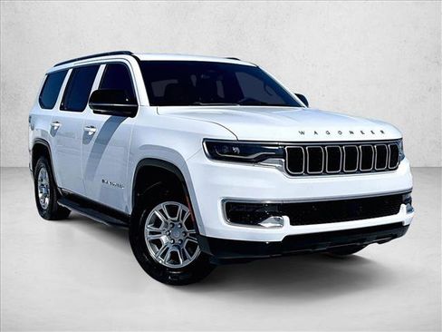 Used 2024 Jeep Wagoneer 2WD image 12
