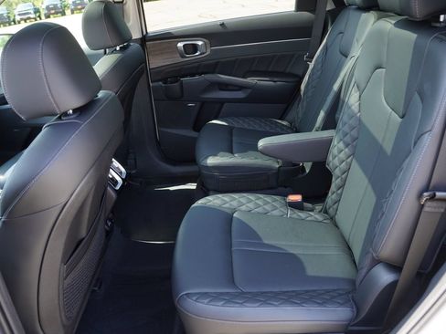 Certified 2023 Kia Sorento SX Prestige AWD/4WD image 17