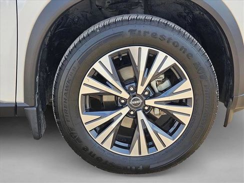 Used 2023 Nissan Rogue SV image 24