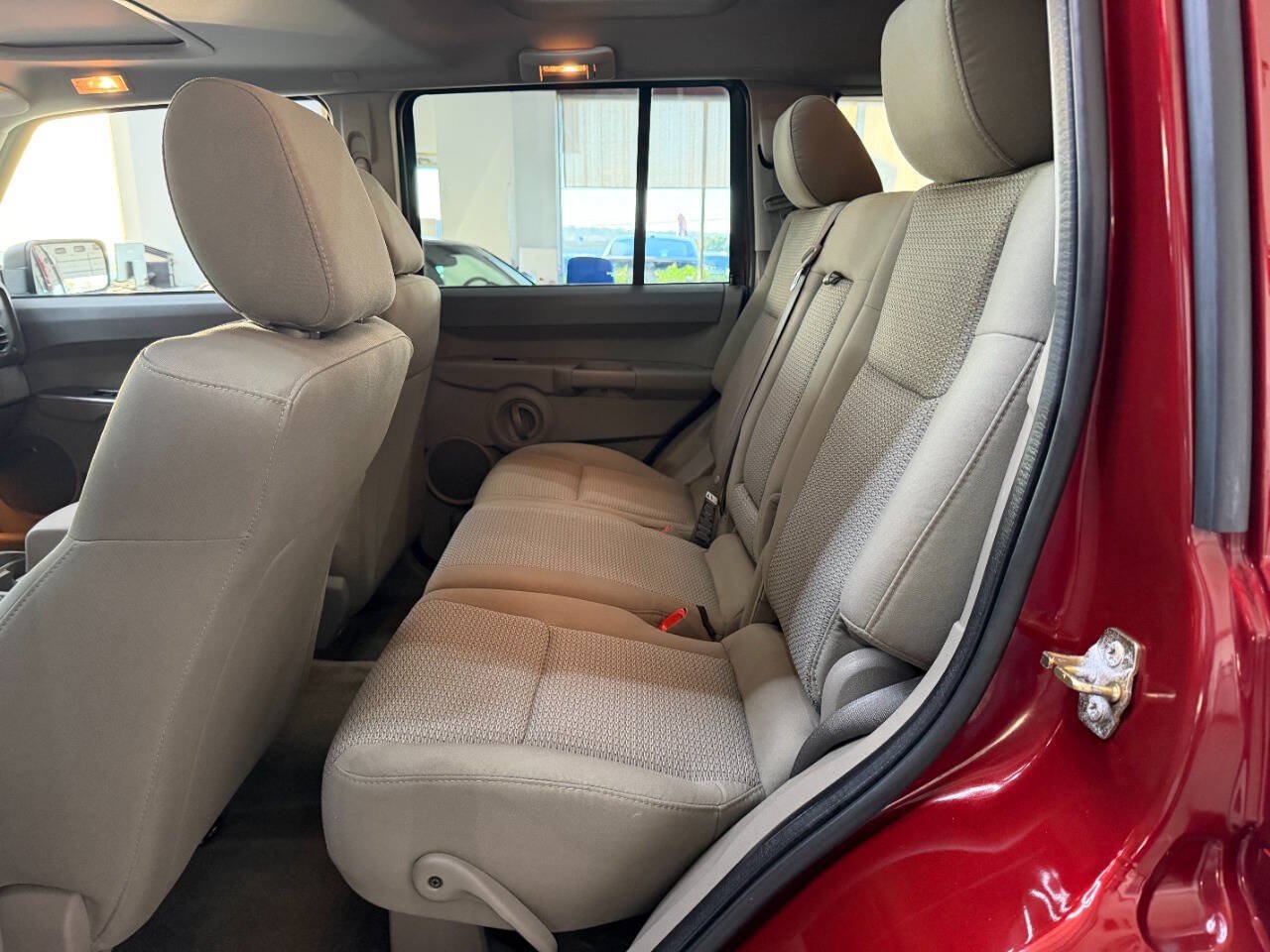 Used 2007 Jeep Commander Sport AWD/4WD image 13