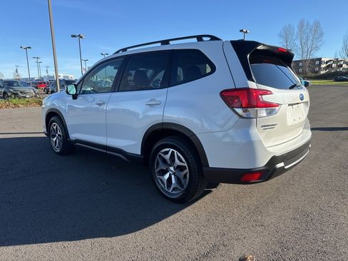 Certified 2024 Subaru Forester Premium image 5