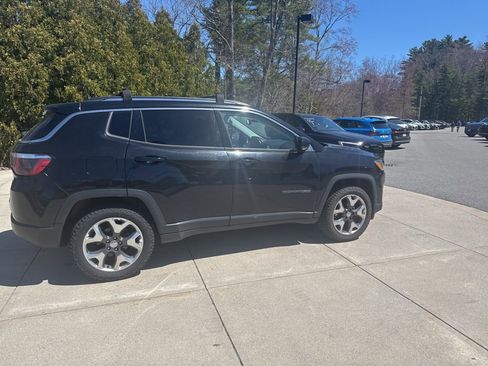 Used 2019 Jeep Compass Limited AWD/4WD image 4