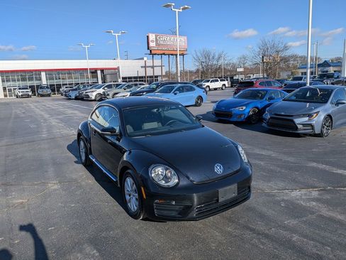 Used 2019 Volkswagen Beetle 2.0T S image 2