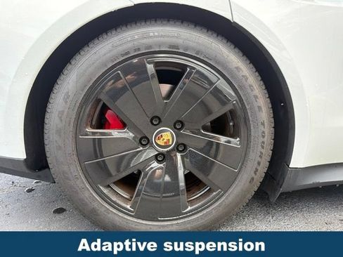 Used 2023 Porsche Taycan 4S AWD/4WD image 9