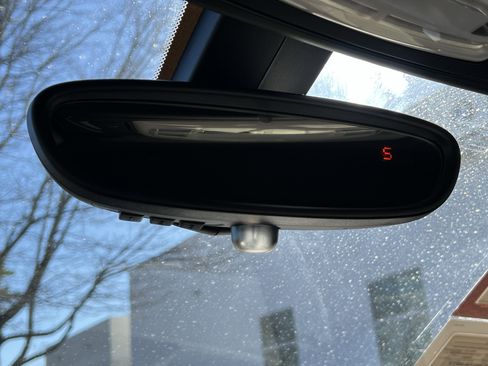 Used 2016 BMW M235i Convertible image 27