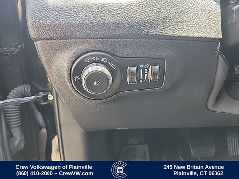 Used 2019 Jeep Compass Latitude AWD/4WD image 40