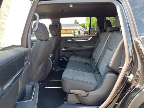 Used 2025 GMC Acadia Elevation AWD/4WD image 10