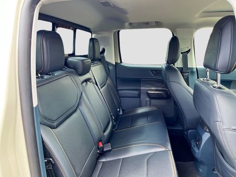 Used 2025 Ford Maverick Tremor image 27