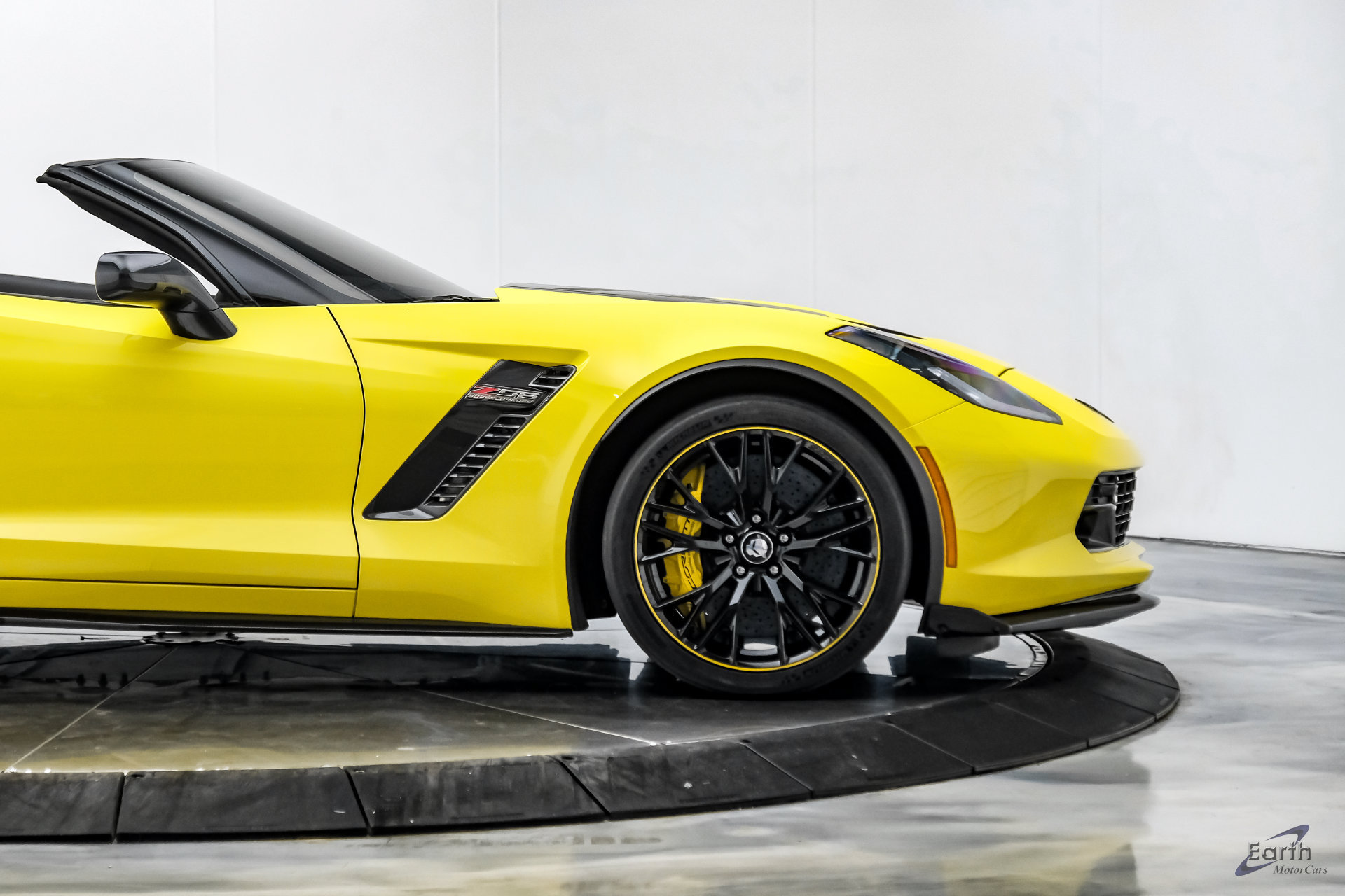 Used 2016 Chevrolet Corvette Z06 w/ C7.r Special Edition RWD image 27