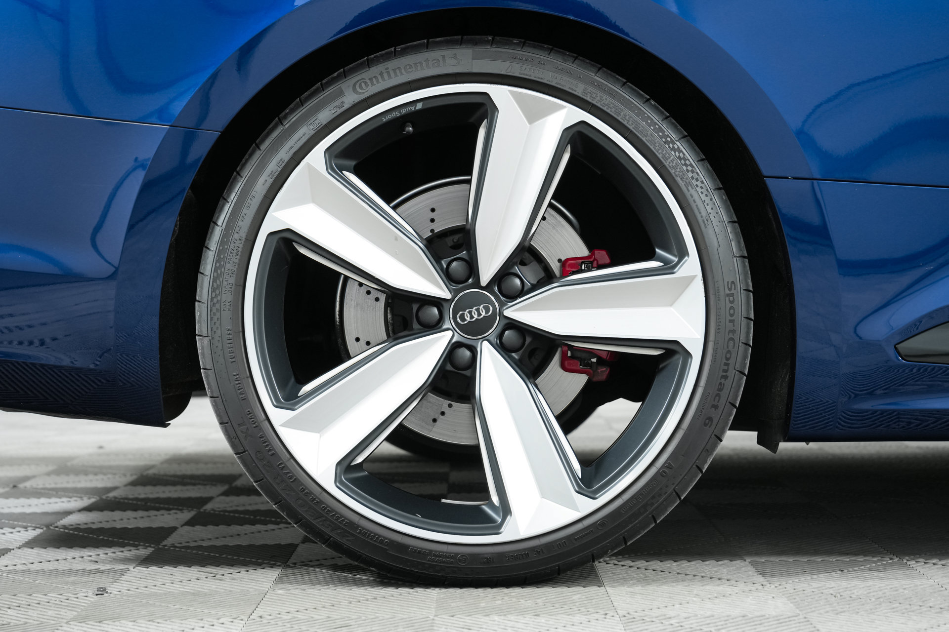 Used 2018 Audi RS 5 w/ Dynamic Package AWD/4WD image 38