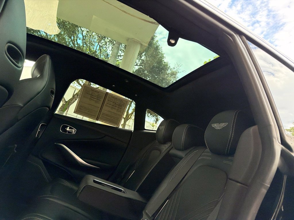 Used 2021 Aston Martin DBX AWD/4WD image 47