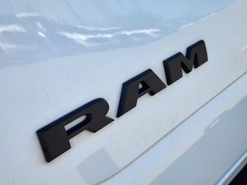 Used 2020 RAM 1500 Big Horn AWD/4WD image 10