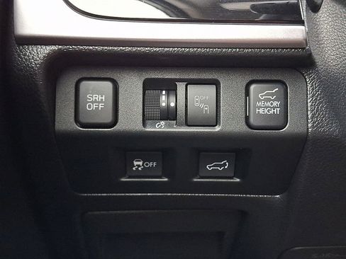 Used 2017 Subaru Forester 2.5i Touring image 16