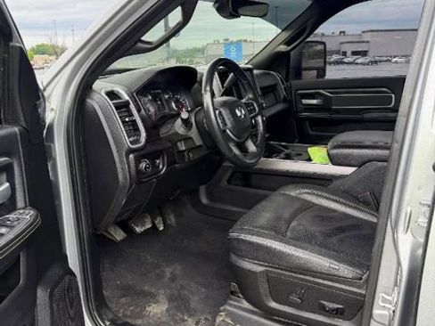 Used 2023 RAM 2500 Big Horn w/ Night Edition AWD/4WD image 6
