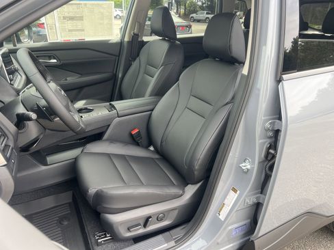 New 2026 Nissan Rogue SV FWD image 15