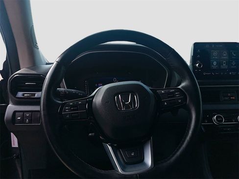 Used 2023 Honda Pilot Elite image 11