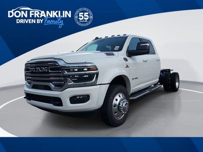New 2026 RAM 4500 4x4 Crew Cab DRW w/ Laramie Trim Package