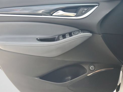 Used 2019 Buick Enclave Essence FWD image 24