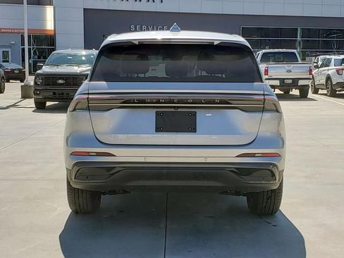 New 2026 Lincoln Nautilus Premier w/ Jet Appearance Package AWD/4WD image 7