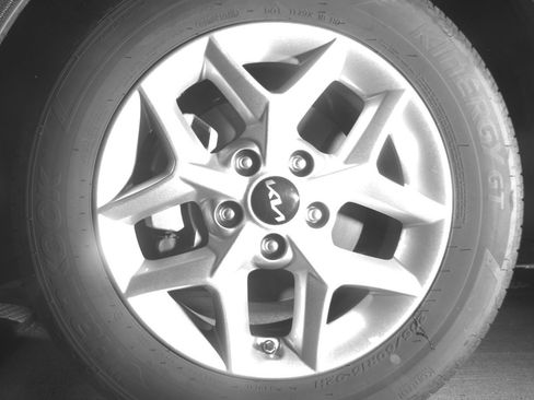 Used 2025 Kia Soul LX w/ LX Technology Package image 12