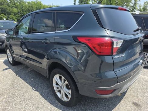 Used 2019 Ford Escape SE FWD image 3