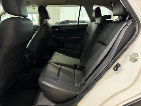 Used 2016 Subaru Outback 2.5i Limited AWD/4WD image 14