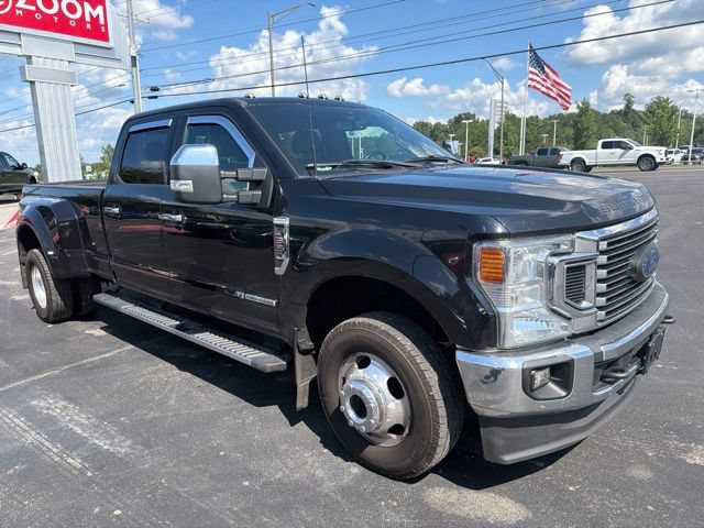 Used 2022 Ford F350 Lariat w/ Chrome Package AWD/4WD image 2