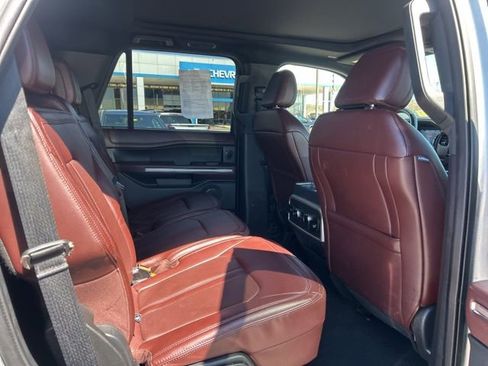 Used 2024 Ford Expedition Limited image 33