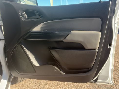 Used 2017 Chevrolet Colorado W/T w/ WT Convenience Package RWD image 23