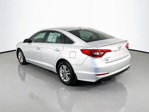 Used 2015 Hyundai Sonata SE w/ Option Group 09 FWD image 5