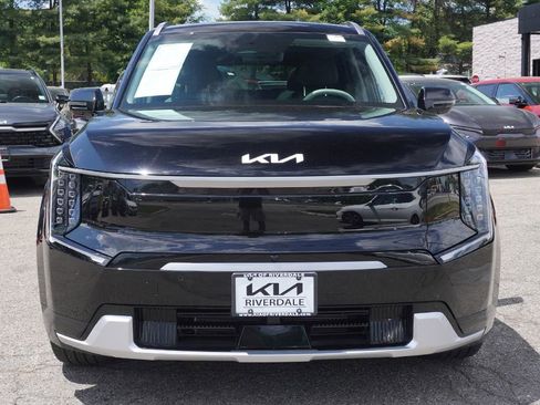 Used 2024 Kia EV9 Land AWD/4WD image 15