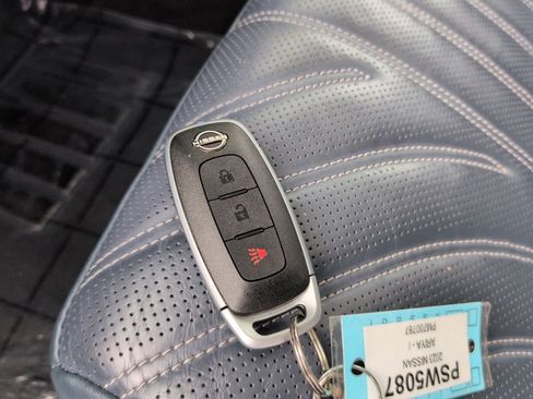 Used 2023 Nissan Ariya AWD/4WD image 32