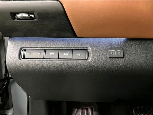 New 2026 Nissan Pathfinder Platinum image 30