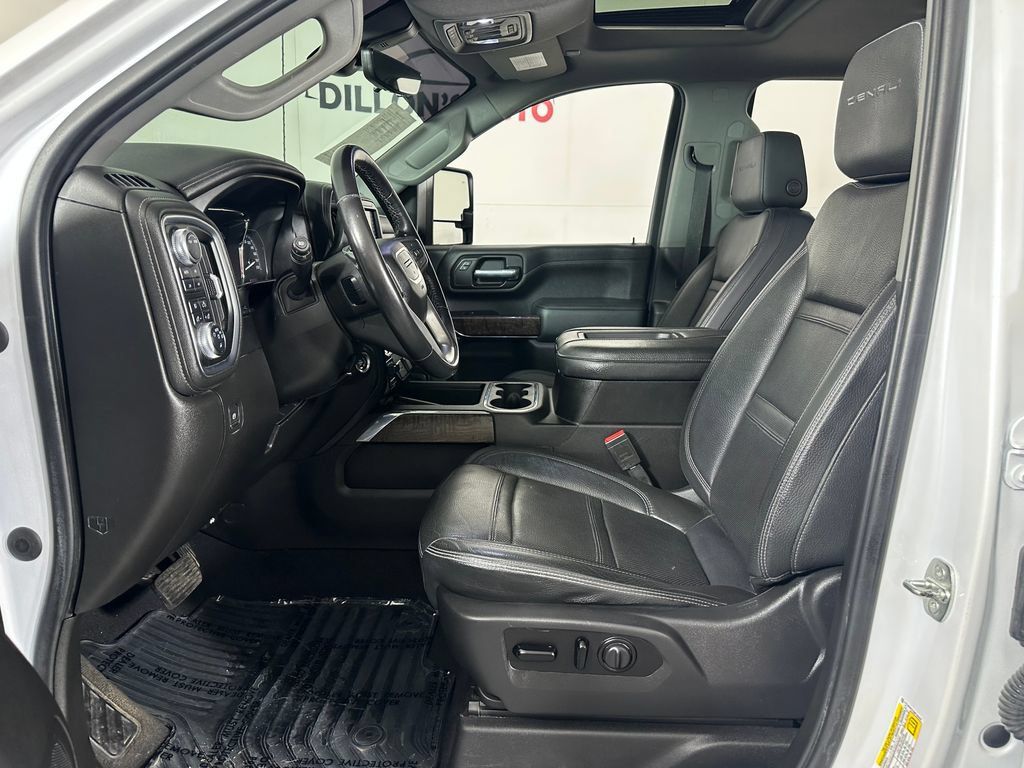 Used 2021 GMC Sierra 3500 Denali w/ Denali Ultimate Package AWD/4WD image 13