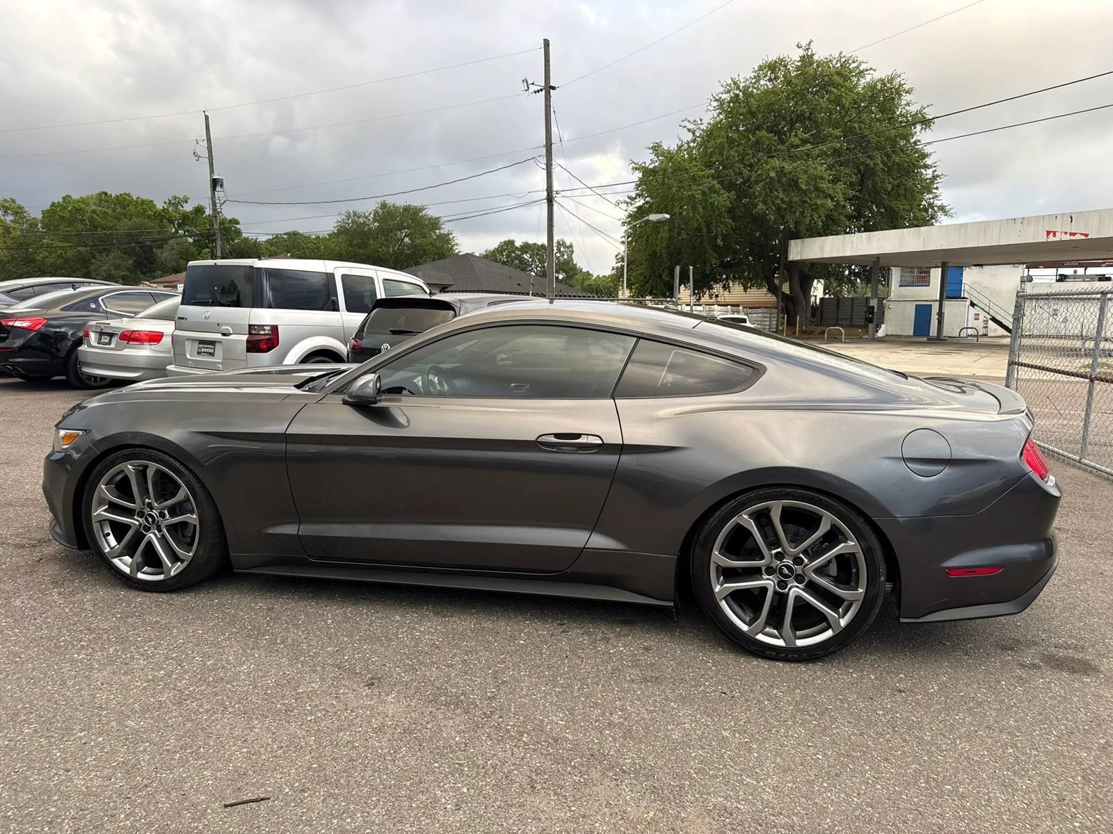 Used 2015 Ford Mustang Premium RWD image 8