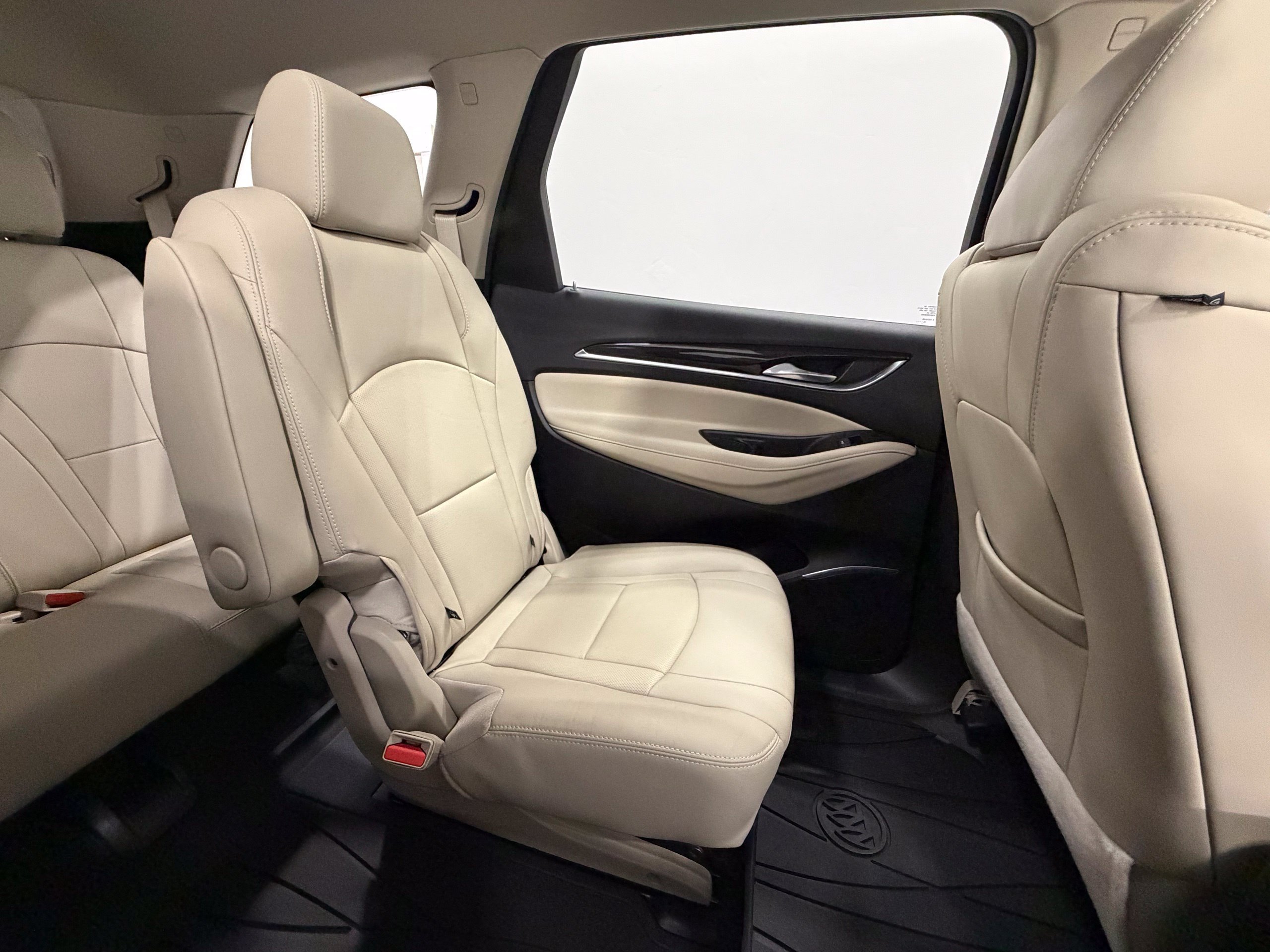 Used 2020 Buick Enclave Essence w/ Sound and Sites Package AWD/4WD image 38